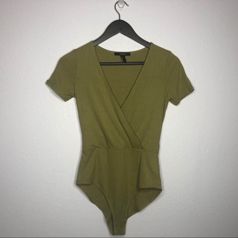 Forever 21 Short Sleeve Lowcut V Neck Bodysuit